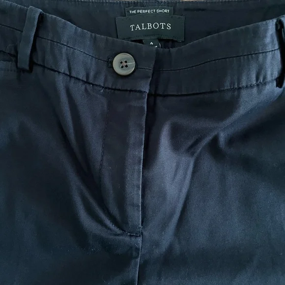 Talbots The Perfect Shorts. Size 4. Black color. - Picture 4 of 4